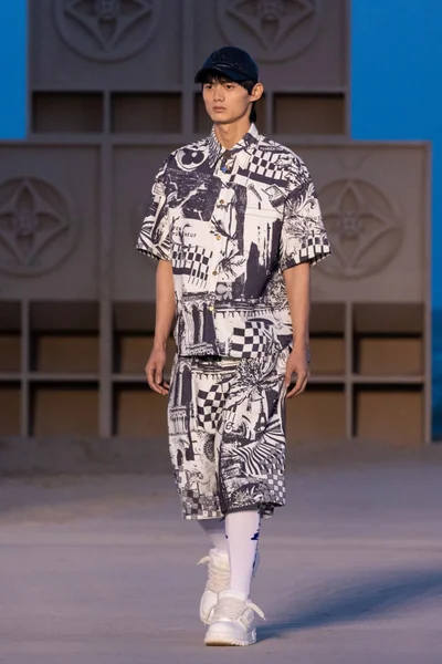 Look 73